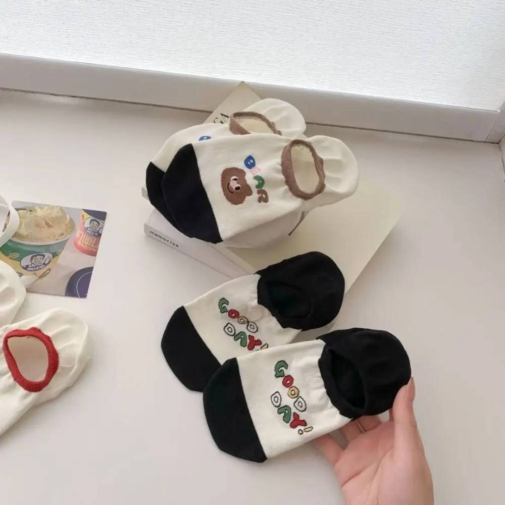 

3Pairs Cute Cotton Boat Socks Cartoon Graffiti Patchwork Ankle Thin Socks Sweat Absorption Anti Slip Invisible Socks Women