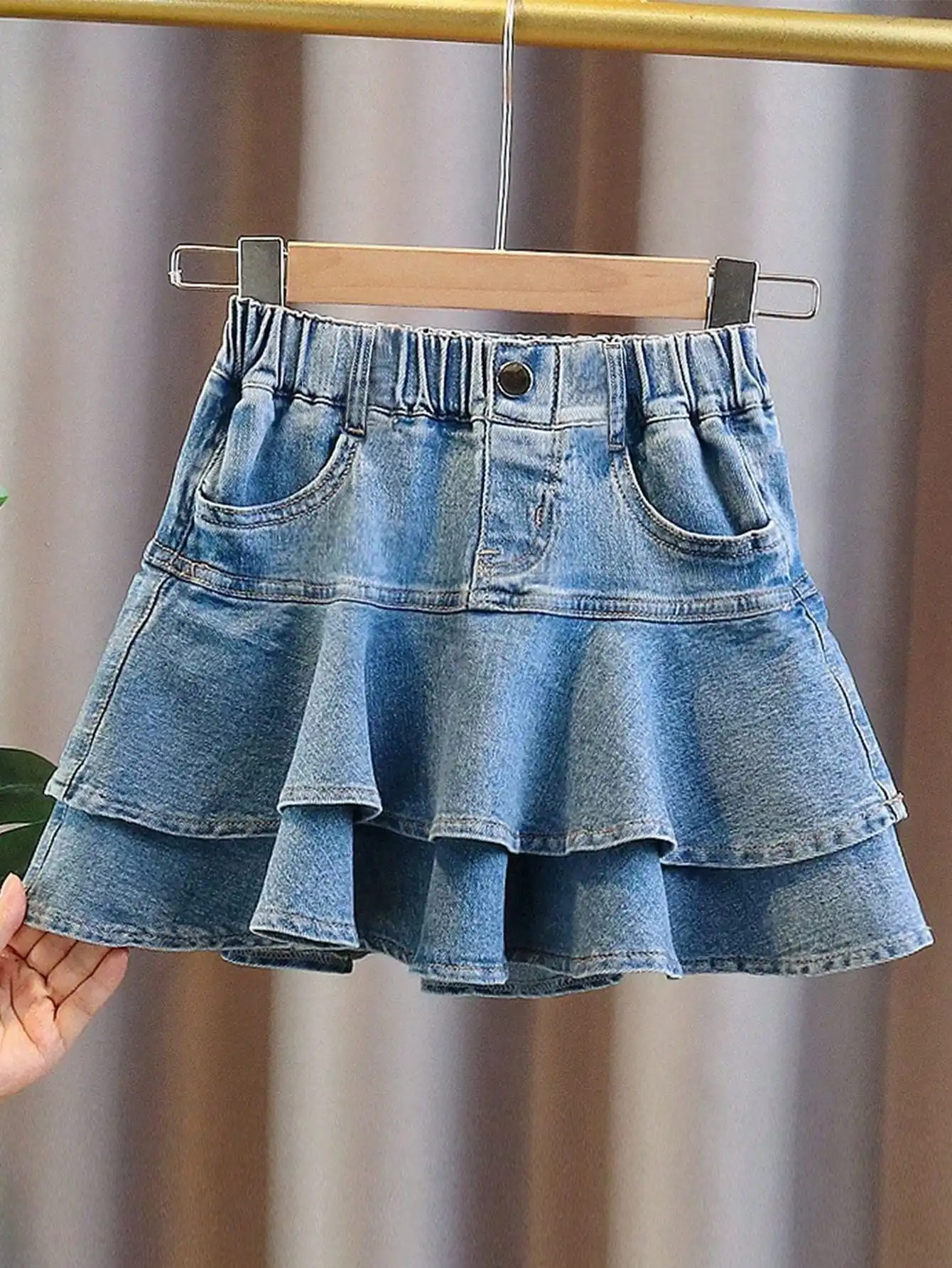 

Джинсовая мини-юбка для девочек с эластичным поясом и многослойным подолом с рюшами