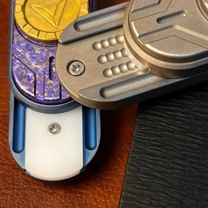 HalooplayerEDC Phantom Mechanical Titanium Alloy Dingding Composite Push Card Fidget Spinner Decompression Toy