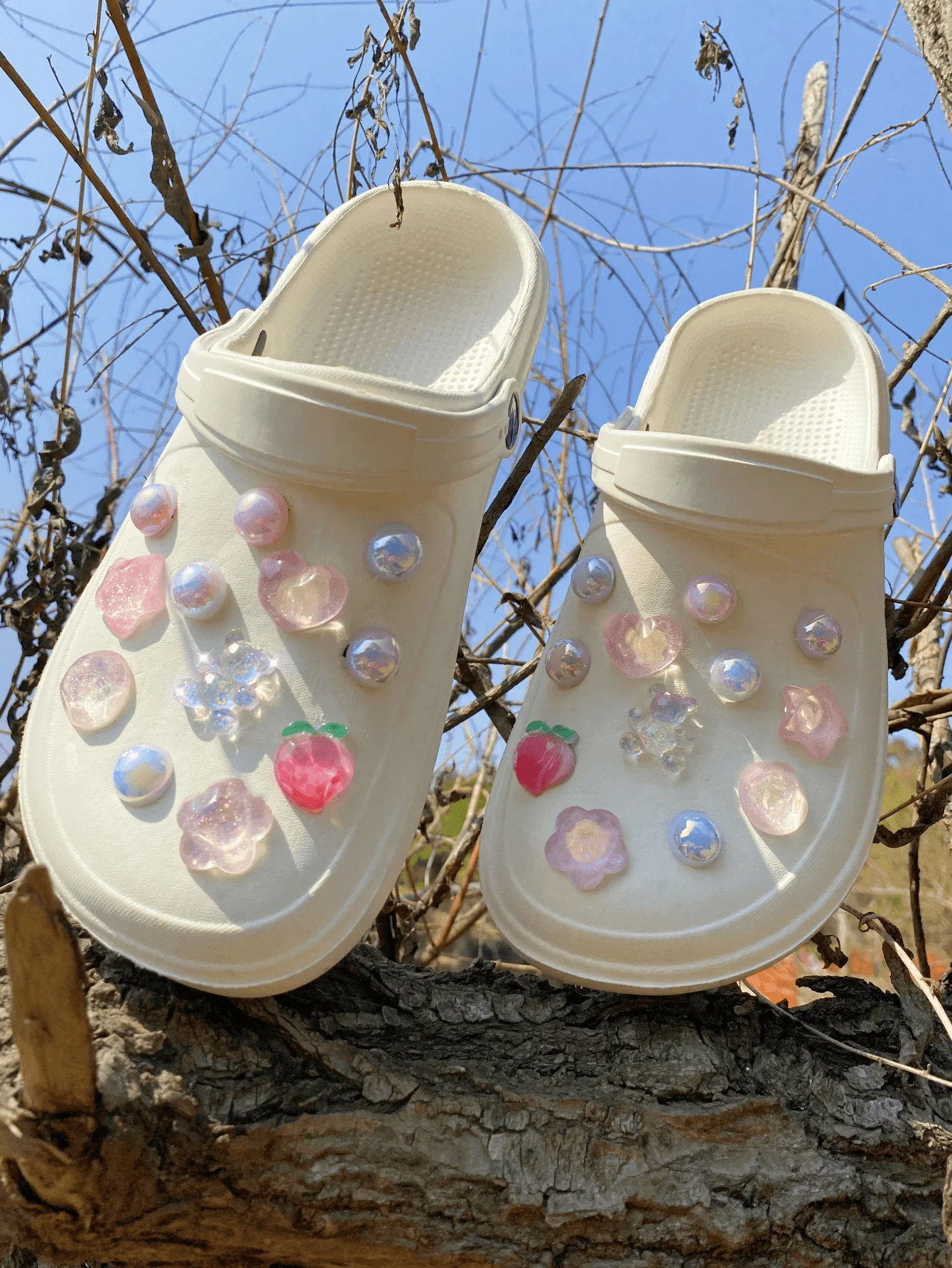 24pcs beach shoes Shoe flower accessories Glitter bright face cute bear removable, garden shoes decorative buckle suitable for s