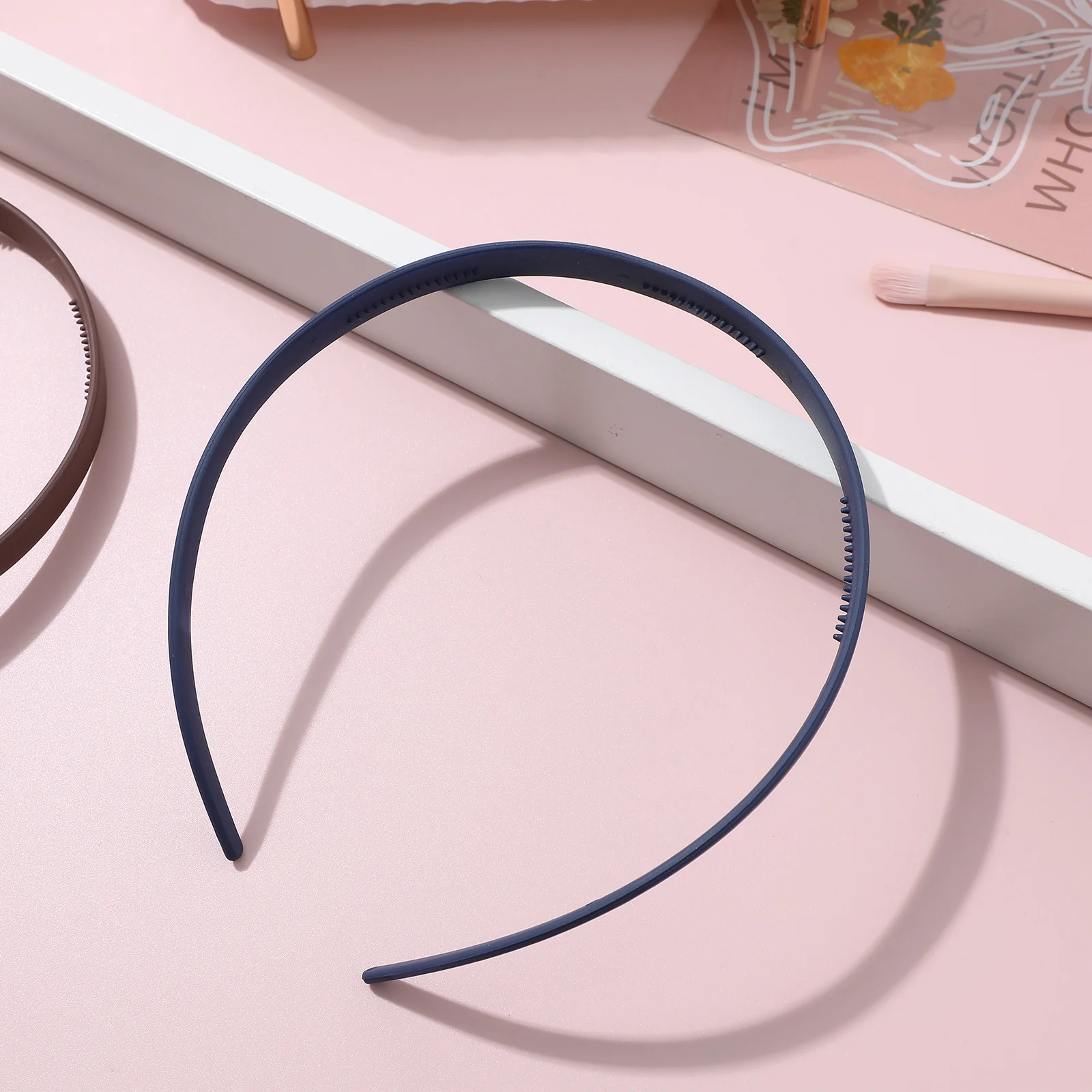 

6 pcs Nonslip Glasses Headband Elastic Hairband for WomenGirls Lightweight Comfortable Stylish Plastic Thin Eyeglasses Set