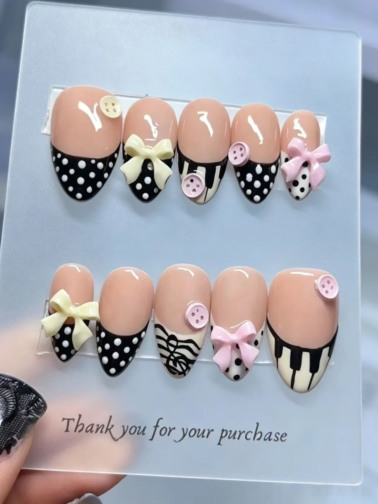 Nude Skin-Tone Polka Dot Piano Bow Button Press-On Nails, 10-Piece Set Suitable for Jk Uniforms, Vintage Doll Style, Lolita Dresses, Afternoon Tea Dates, Korean Girl Outfits, and Everyday Campus Wear
