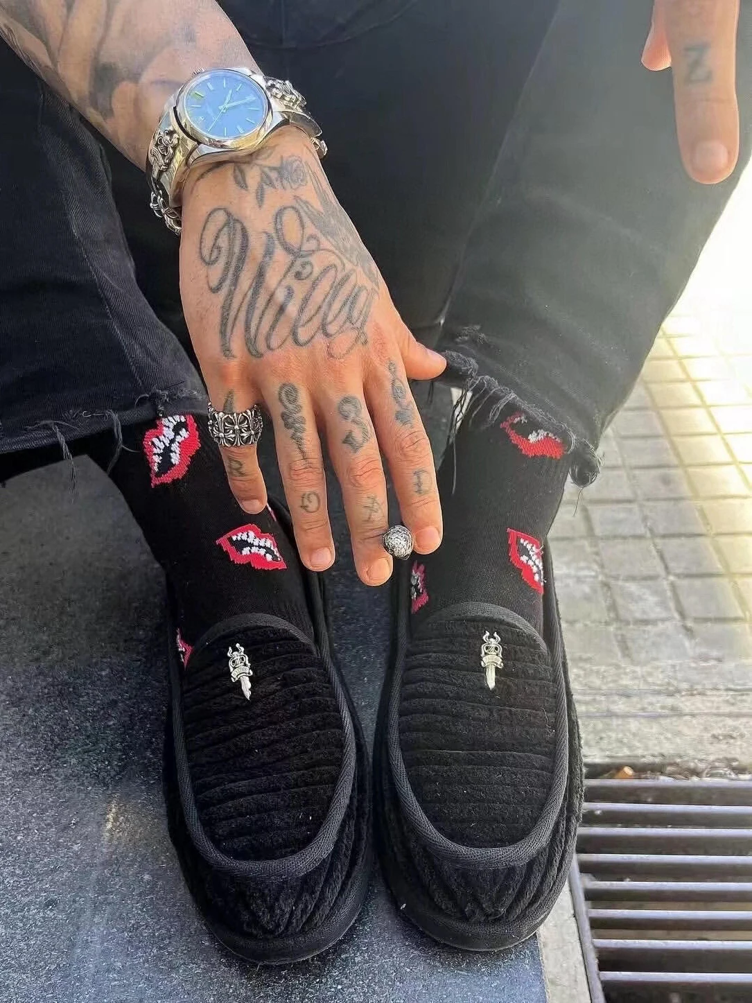 Retro Dark Corduroy Slip-On Bean Shoes Thick Bottom Bread Shoe Men's Fashion Flat Bottom Beans Shoes Street Style Loafers