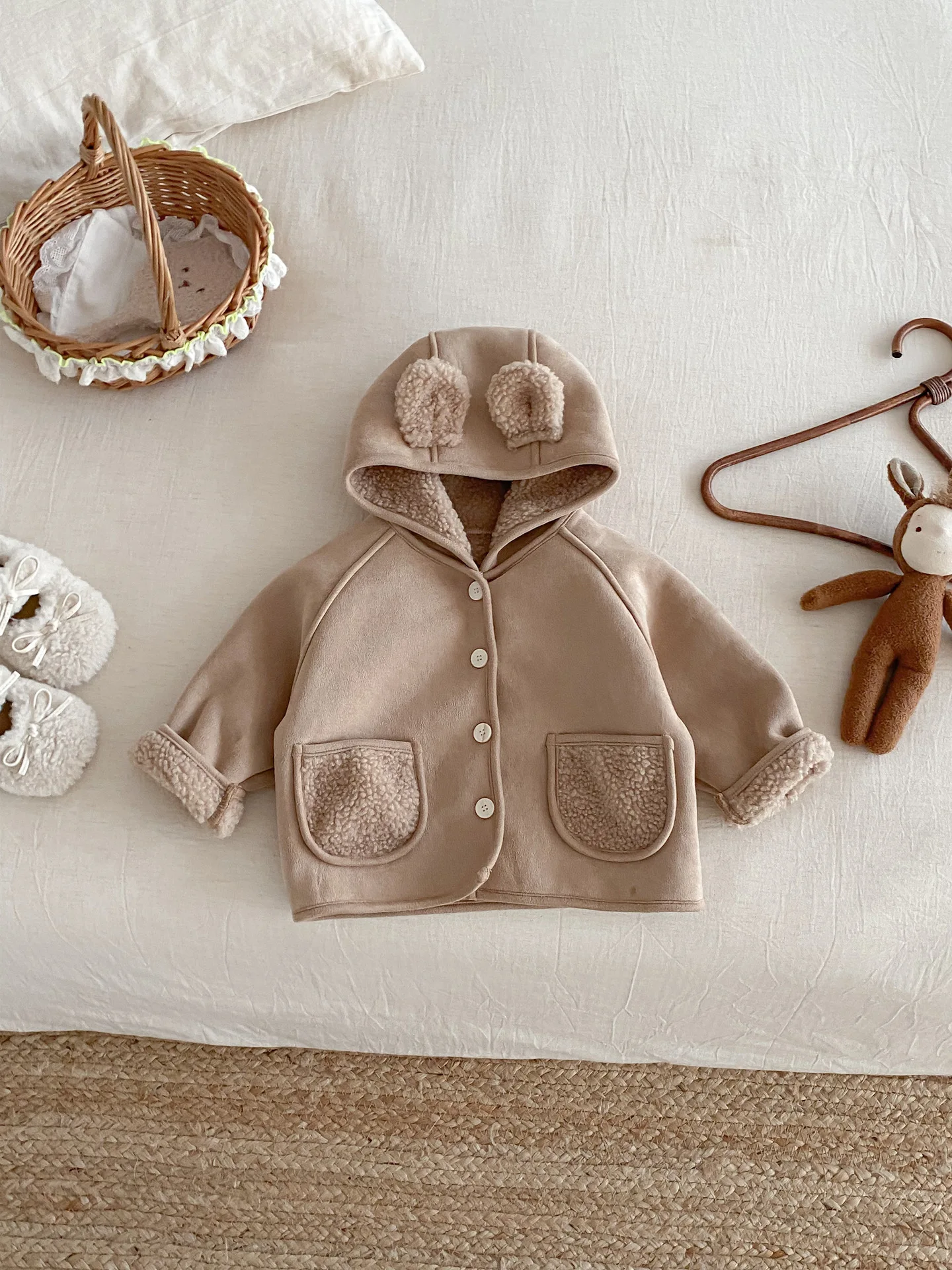 2025 شتاء جديد طفل طويل الأكمام معطف دافئ الصلبة الرضع الفتيات زائد المخملية سميكة الدب معطف مقنع الصلبة طفل الفتيان سترة من جلد الغزال #6