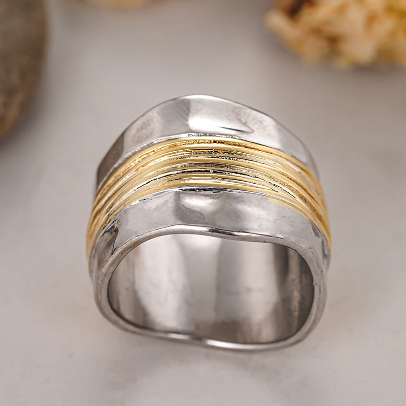 Huitan غير النظامية على شكل خواتم معدنية للنساء الذهب اللون سلك ملفوفة تصميم بيان خواتم الإناث ارتداء اليومي مجوهرات العصرية #5