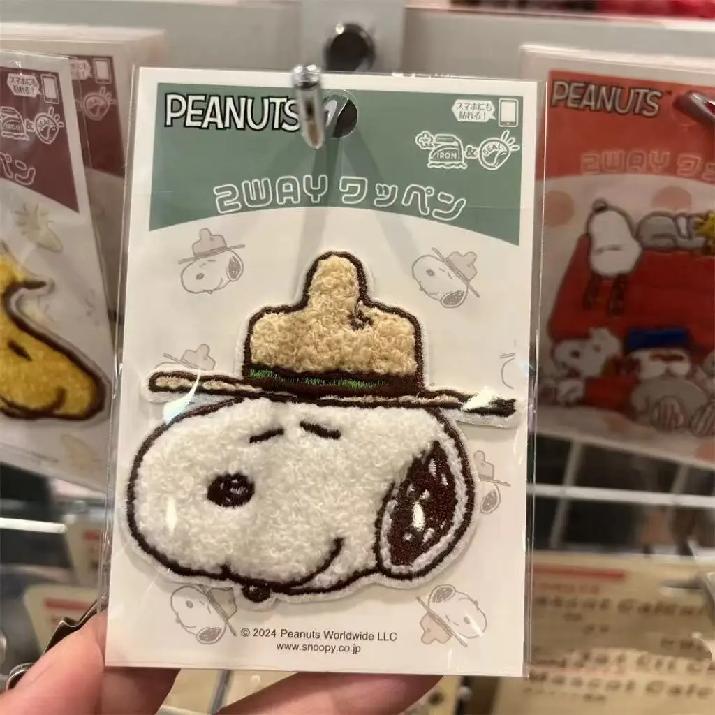 Anime Snoopy Aufnäher Stoffaufkleber zum Aufnähen Stickerei-Patches Applikation zum Aufbügeln auf Kleidung Hosen Dekoration Nähen – Detail 6