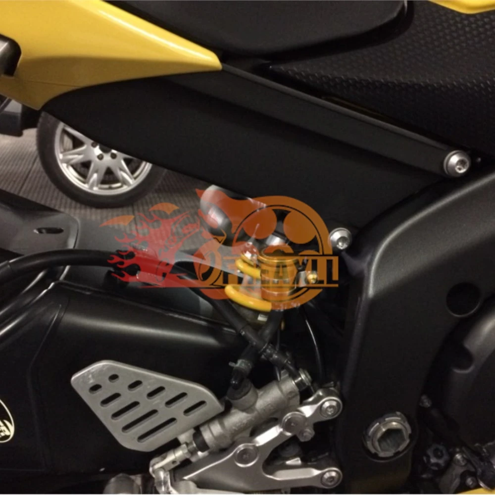 

FIT For Suzuki DL650 V-Strom Vstrom 650 2013-2018 2014 2015 2016 2017 Motorcycle Brake Fluid Reservoir Clutch Tank Oil Fluid Cup