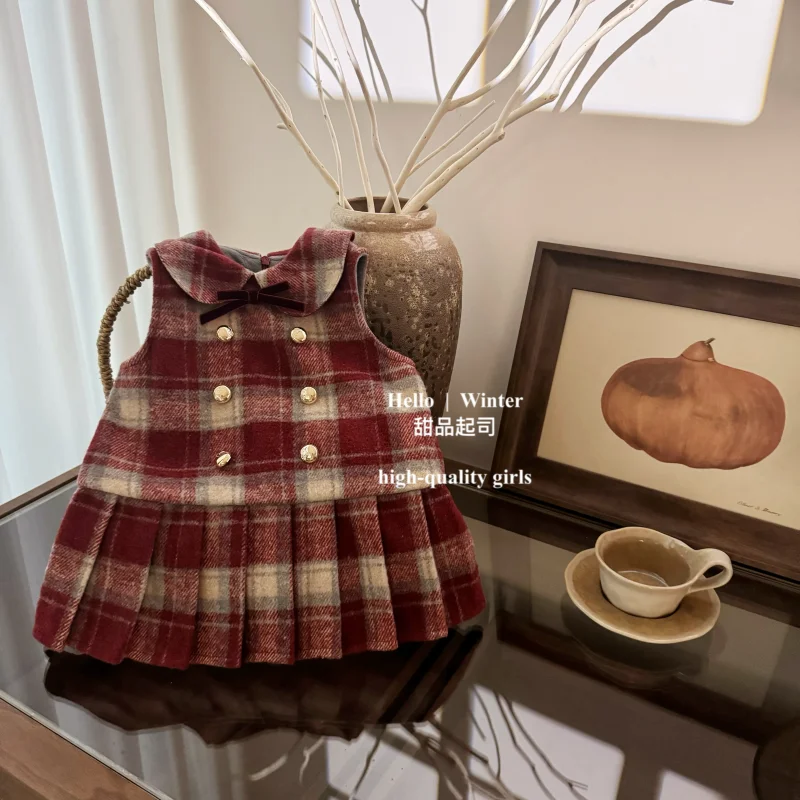 เด็กทารกลายสก๊อต Double-breasted ภาษาอังกฤษสีแดงตรวจสอบคริสต์มาสปีใหม่ชุดเสื้อกั๊กยุโรปแฟชั่นสไตล์กระโปรงเสื้อผ้า