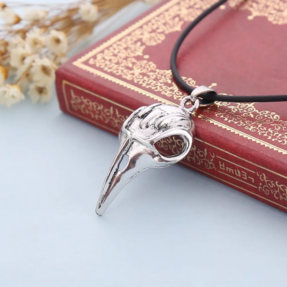 New Vintage Bird Skull Pendant Raven Bellatrix Raven Lestrange Necklace Role Play Movie Jewelry Gothic Punk Men's Necklace Gift