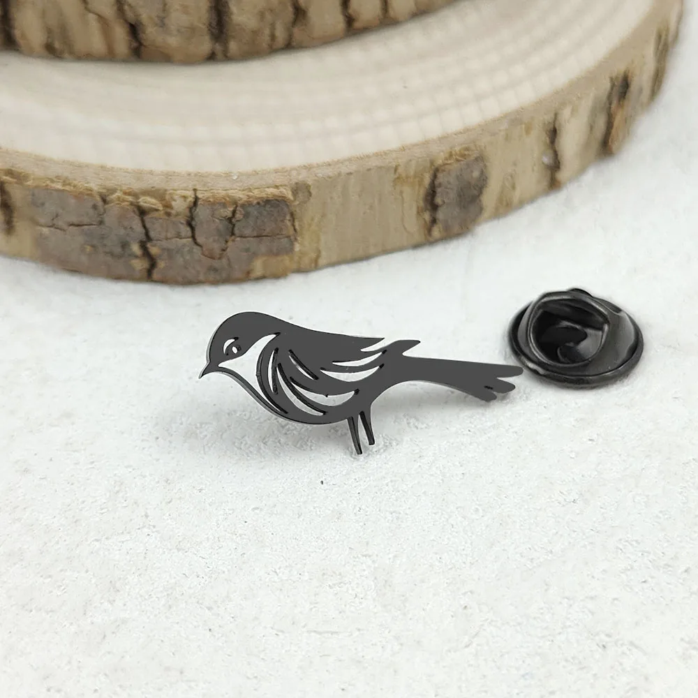 New magpies swallow stainless steel badge, suit lapel pin, gold-plated men's brooch, business clothing matching