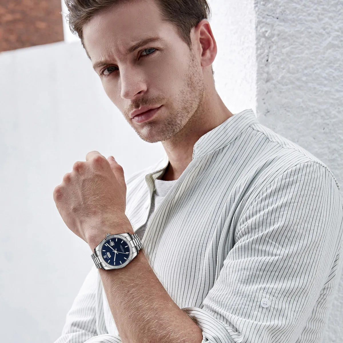 

Men's Luxury Watch 40mm Case Wristwatch Install Quartz Movement Stainless Steel Strap Diving Men Wristwatch