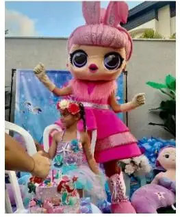 Novo personagem adulto venda quente humorístico rosa menina mascote traje dia das bruxas vestido de natal adereços de corpo inteiro roupa traje da mascote