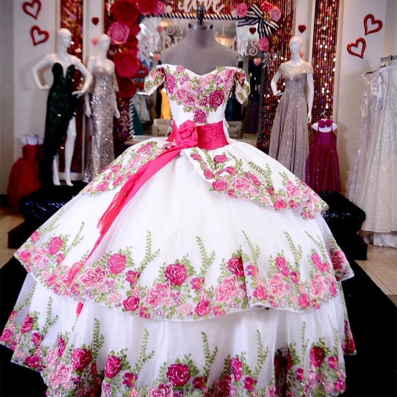 

2023 White Quinceanera Dresses Applique Puffy Skirt Sweet 16 Dress Long Vestidos De 15 Ball Gown Prom Gowns Vestidos De