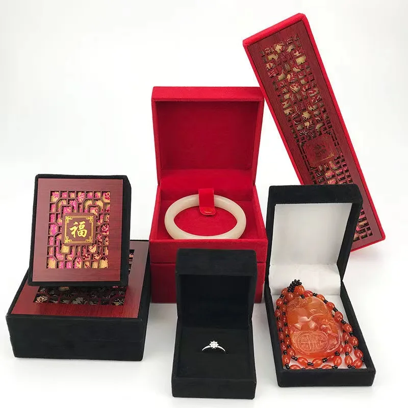 Chinese Retro Fu Character Hollow Flannel Jewelry Box High-End Jewelry Pendant Necklace Aluminum Alloy Printed Bracelet Box