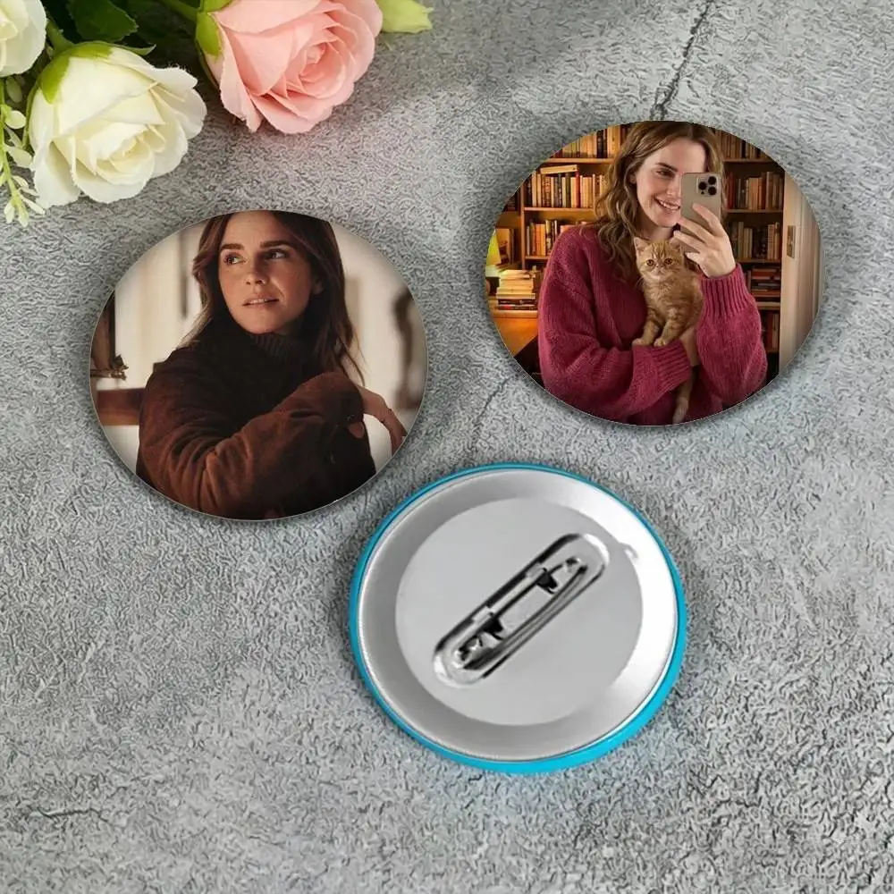 E-Emma W-Watson Actor 25mm 32mm 44mm 58mm 75mm Brooches Badges Pins for Accessories Gift