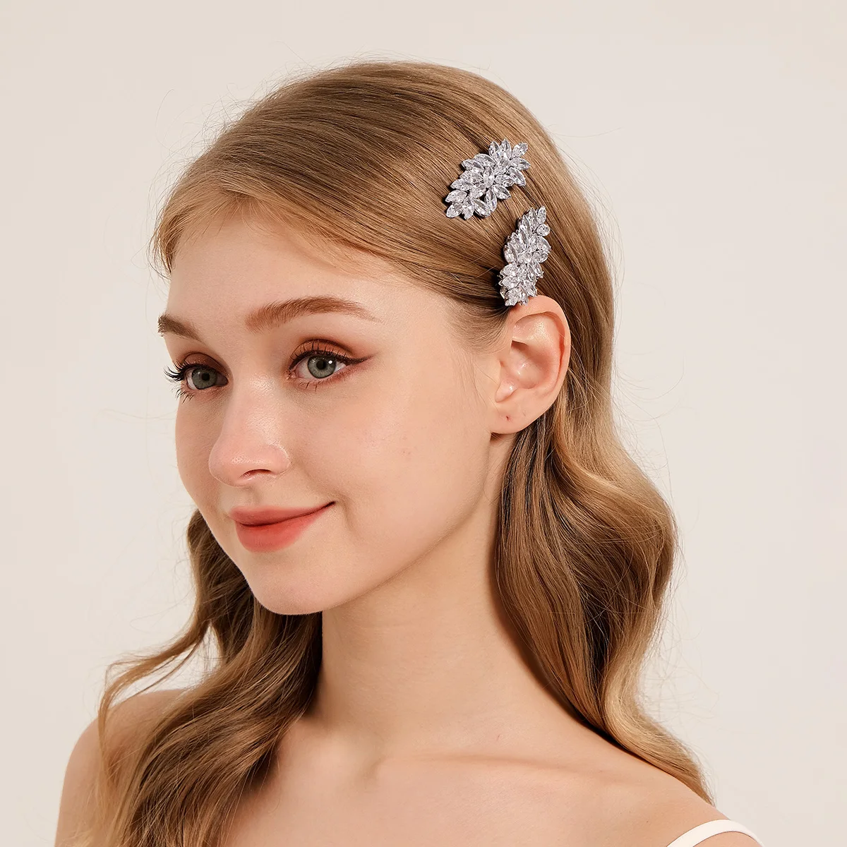 Fashion Silver Zirconia Hair Clip Sparkling Princess Headdress Hair Accessories Holiday Gift for Friends Jewelry Hair Ornament