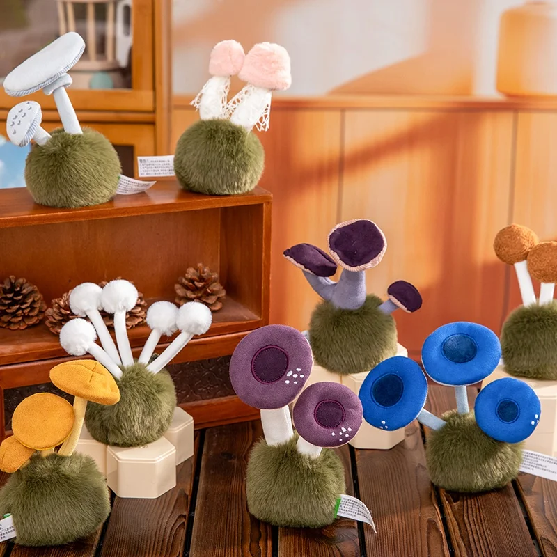14cm Lustiges Pilz-Plüschtier Kawaii Kleine Plüschpflanze Tischbegleiter Weiche Cartoon-Stofftierpuppen Heim- und Bürodekoration Spielzeug