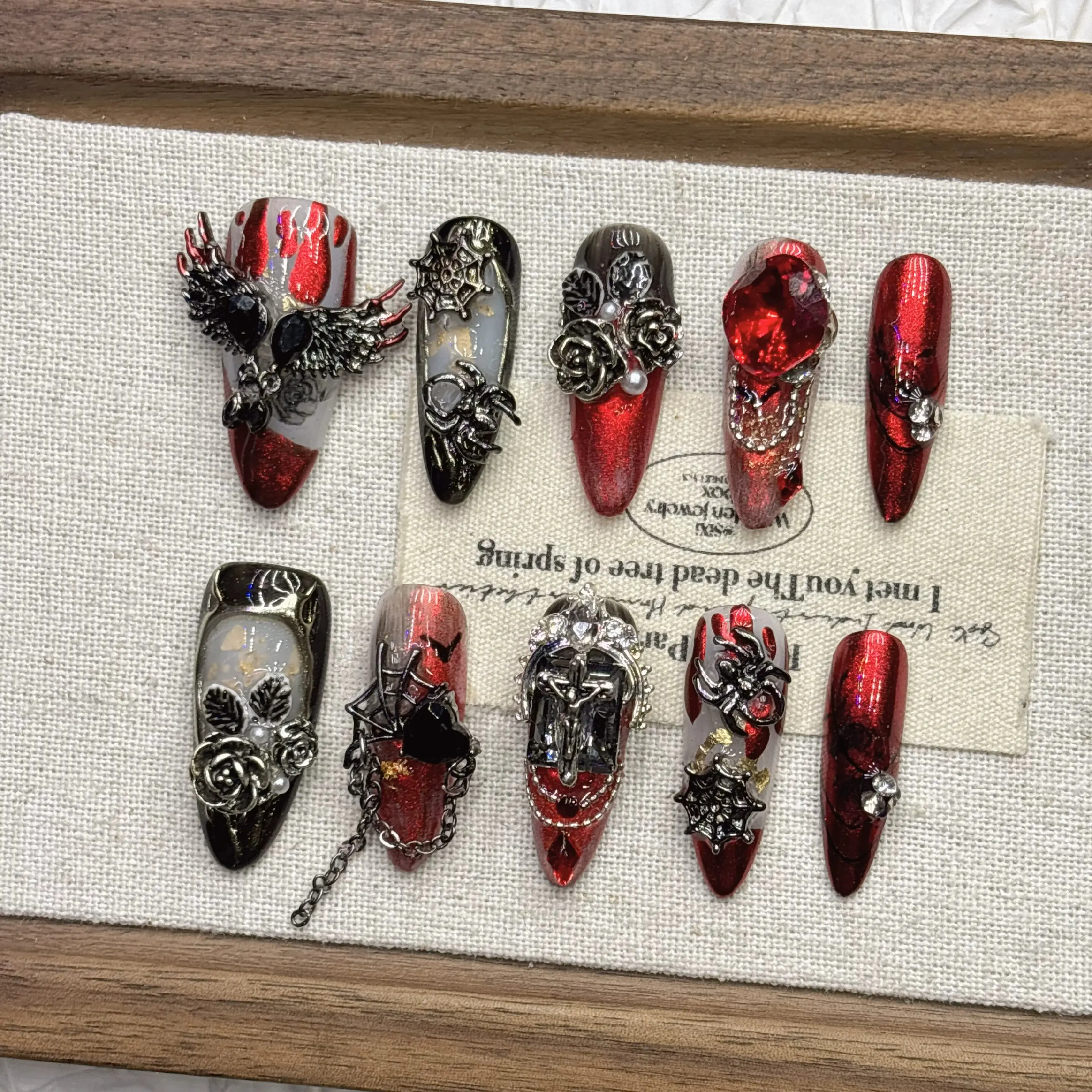 Red Black Gothic Press On Nails, Long Coffin Handmade False Nails With 3D Spider Cross Devil Wing Alloy Charms, Reusable Gloss A