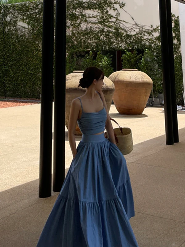 

Korean Style Women's Fashionable Sexy Strap Vest Top High Waist Long Skirt Set Spring 2026 Collection V-neck Slim Fit