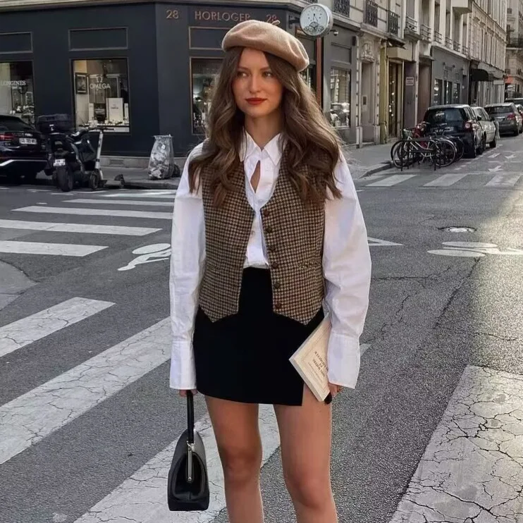 BWQ 빈티지 브라운 체크 무늬 여성 블레이저 민소매 브이넥 버튼 자켓 Fahison 2023 가을 겨울 오피스 레이디 블레이저