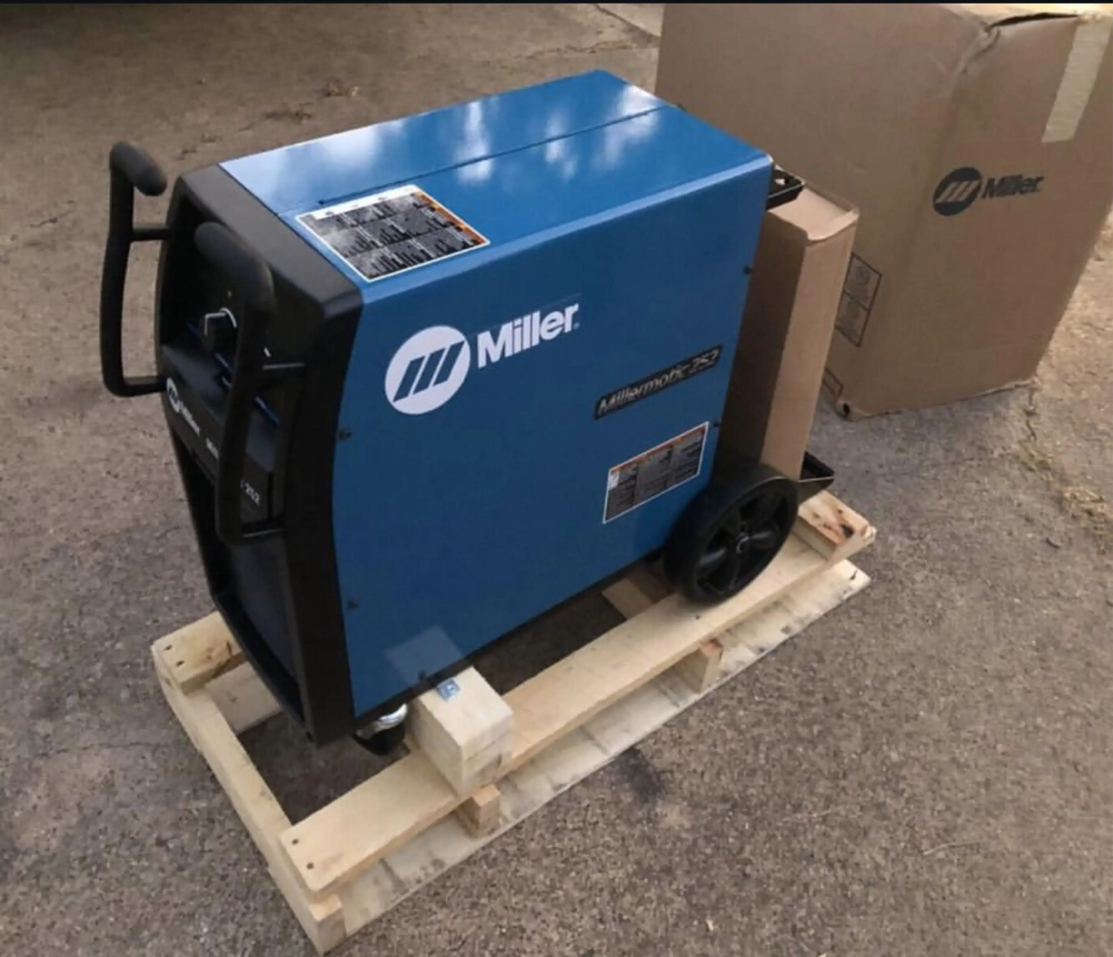 

TOP QUALITY FOR 2023 NEW SET Quality Miller Millermatic 252 MIG Welder