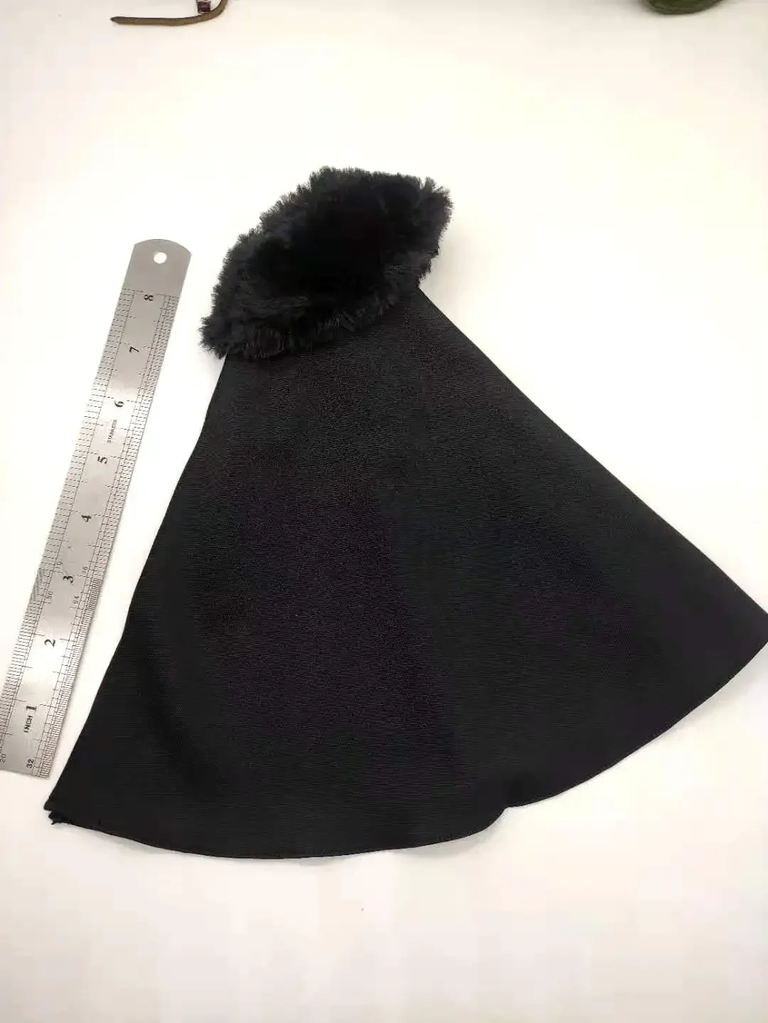 

[only cape ]1/6th Scale Cape Cloak w Fur collar Model FOR 12" Female &Male Figure Body Doll