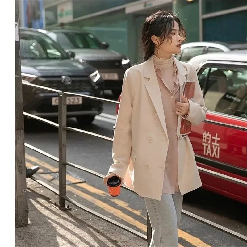 2023 New High end Small Suit Shoulder Pad Casual Pink Suit Coat Women's Spring and Autumn Design Small and Medium Weight Top