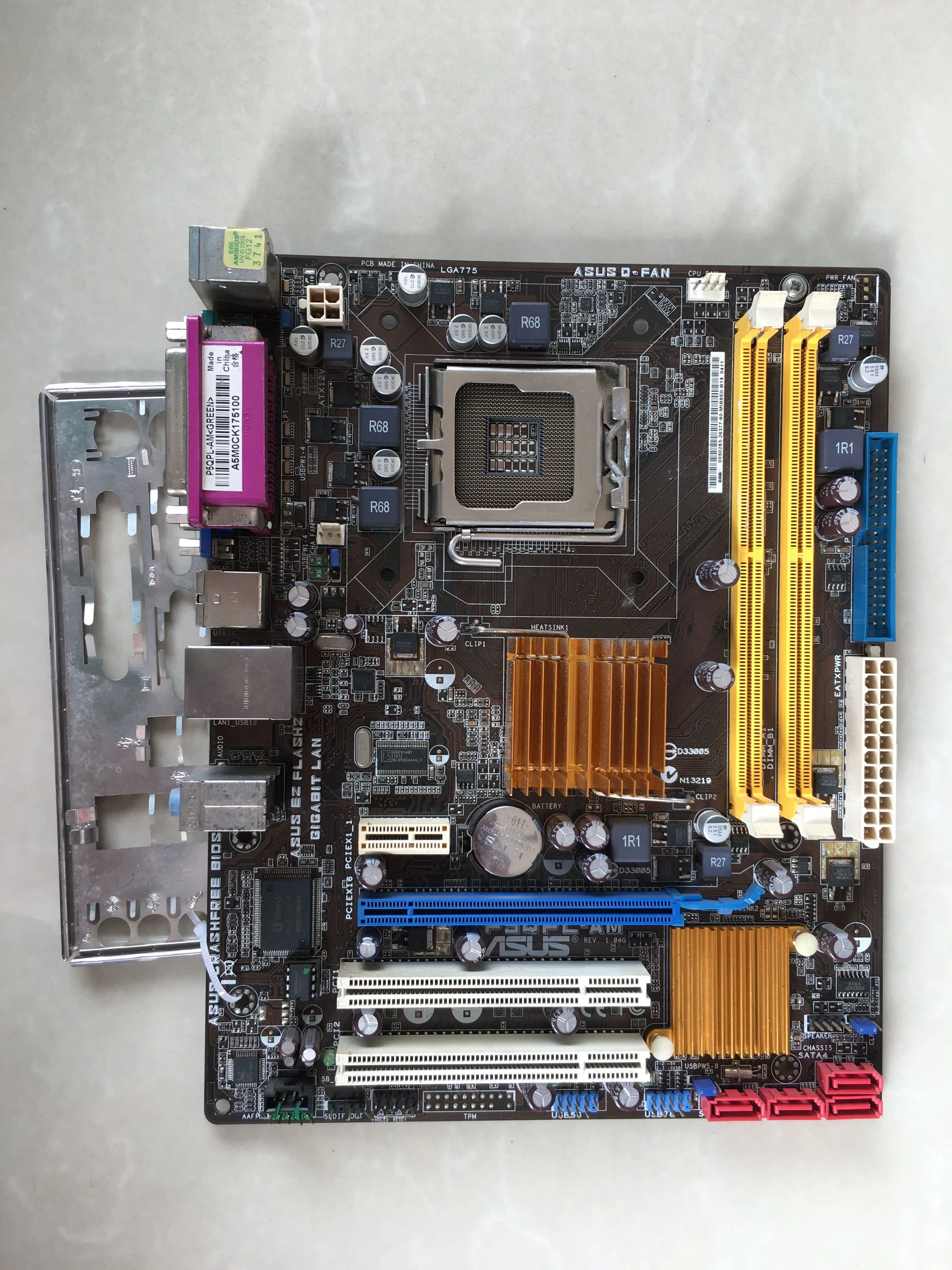 For ASUS P5QPL-AM G41 Integrated Graphics Card, The Main Board Supports DDR2 Memory and Supports 775 Core