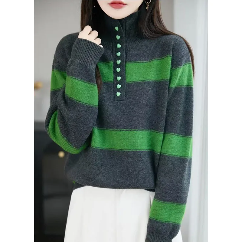 เสื้อโค้ทไหมพรมอุ่นๆ รุ่นใหม่สำหรับฤดูใบไม้ร่วงและฤดูหนาว เสื้อสเวตเตอร์ผู้หญิง ลายทาง คอเต่า แบบสวม หนา สไตล์ตะวันตก เสื้อซับในสำหรับผู้หญิง