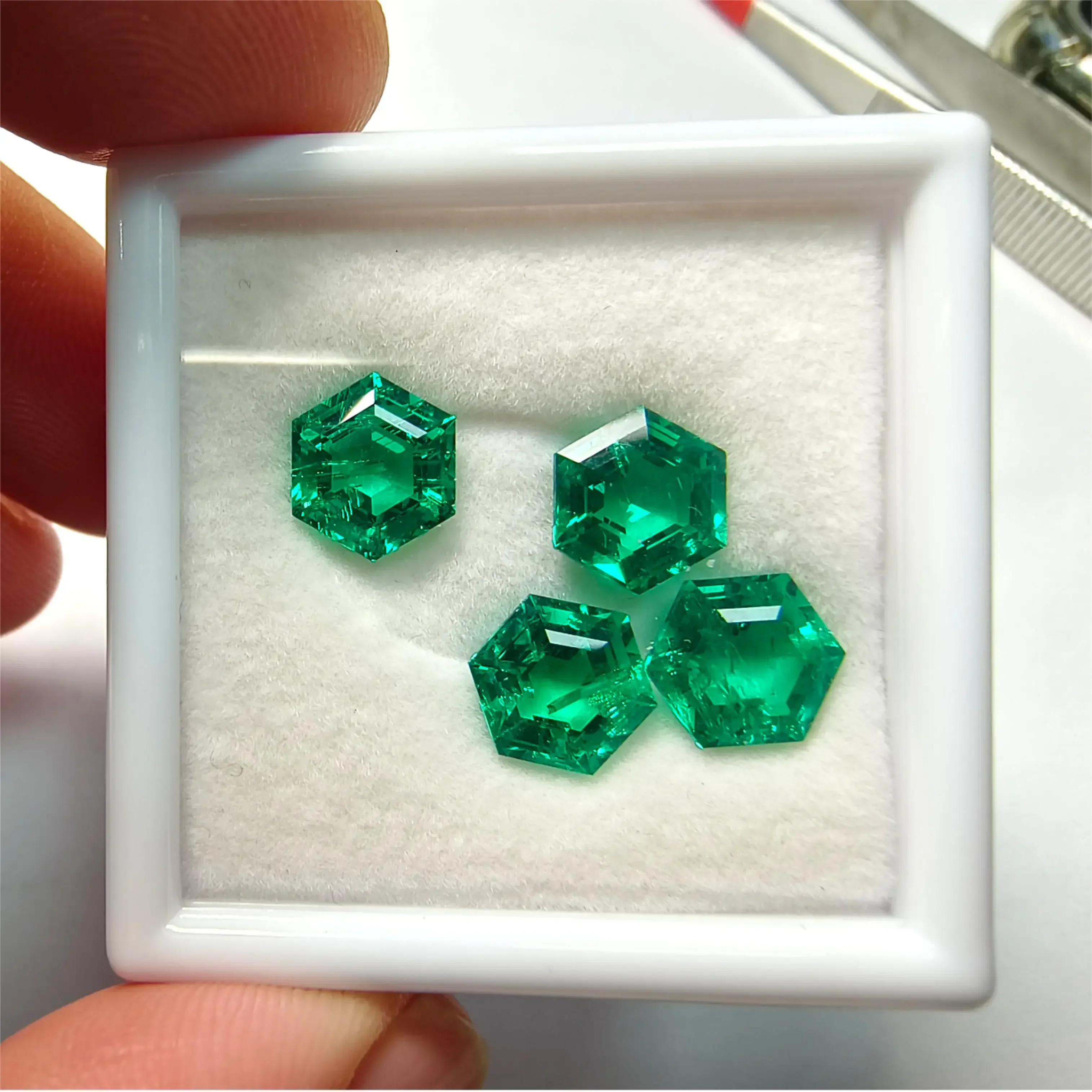 Lab Grown Colombia Emerald Hexagon Cut Green Color Hydrothermal For Jewelry Setting&Custom Design Selectable AGL Certificate