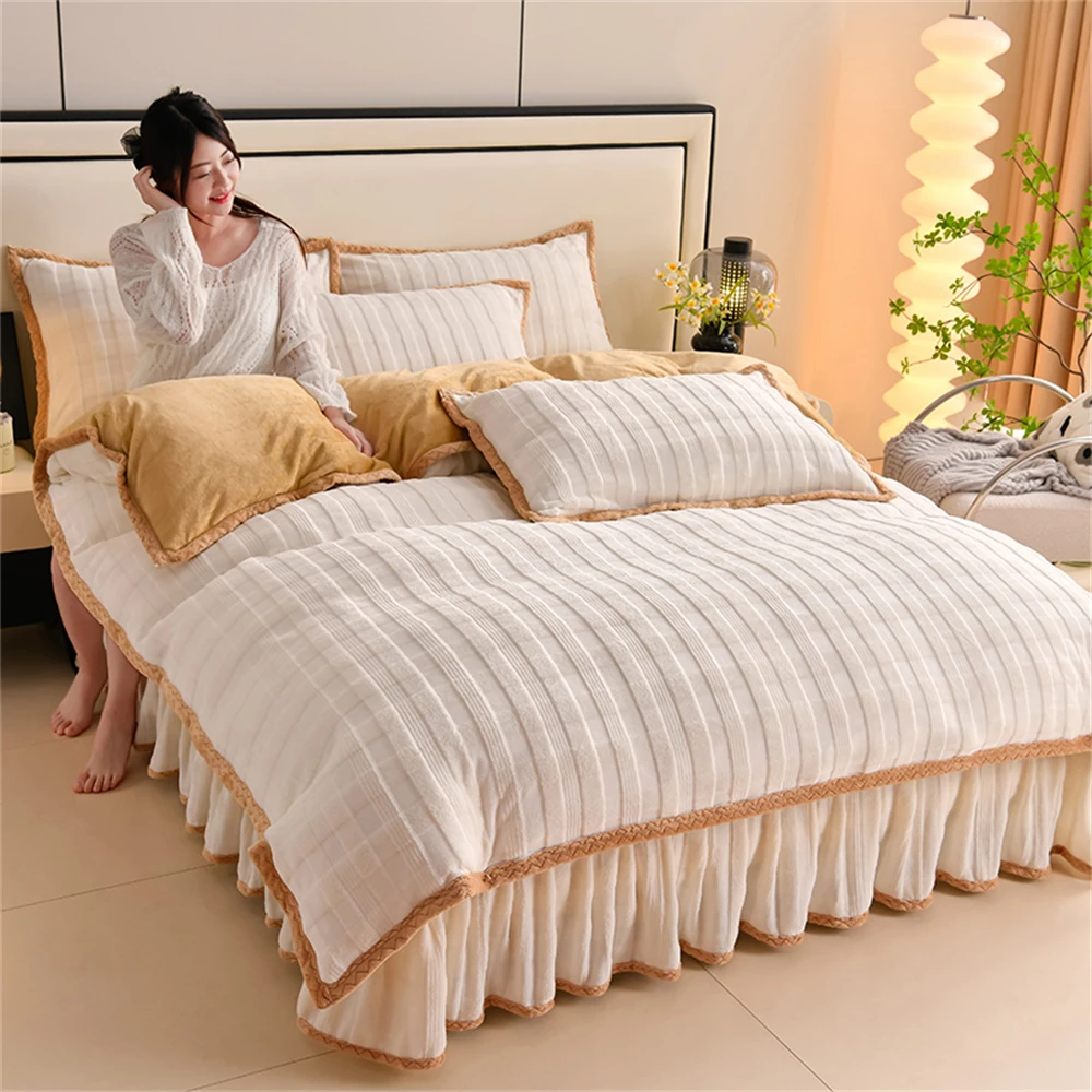 Bed Skirt Milk Velvet Four Piece Set Bed Sheet Quilt Cover Autumn Winter Thickened Carved Milk Velvet Bedding Set Bedroom Decor