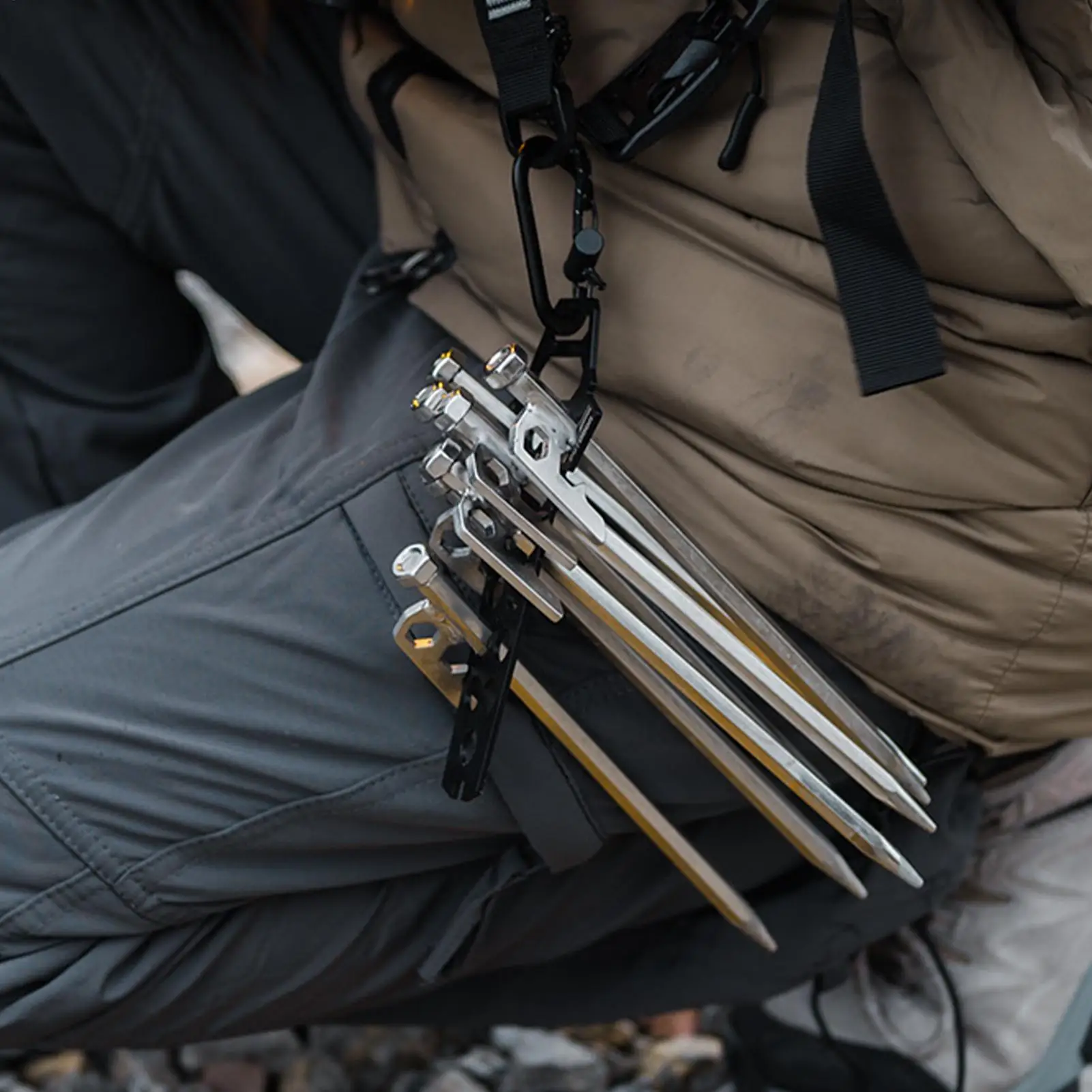 Tent Stake Storage Portable Stainless Steel Camping Spikes Storage Buckle For Management Organization Backpack Belt Hiking
