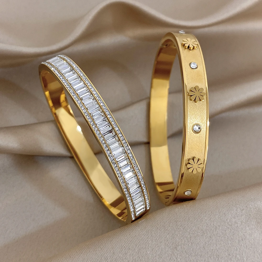 Luxury Strip Zircon Small Flower Stainless Steel Bangle for Women Golden Waterproof Spring Bracelet Charm Jewelry Accessories