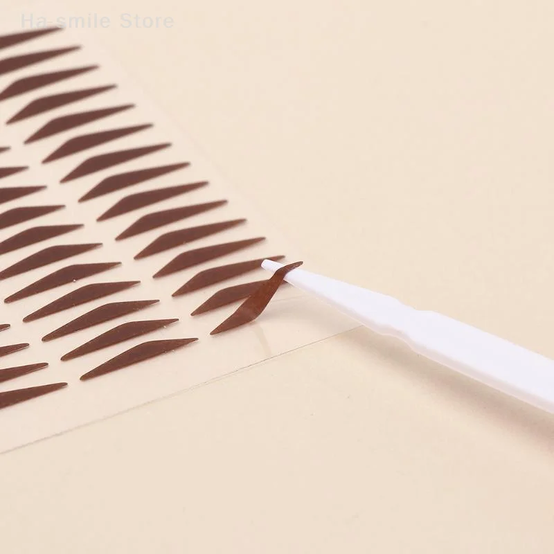 Adesivi per timbri per eyeliner resistenti all'acqua Stampaggio con un solo adesivo Facile da usare Resistente all'acqua Resistente al sudore Resistente al sudore