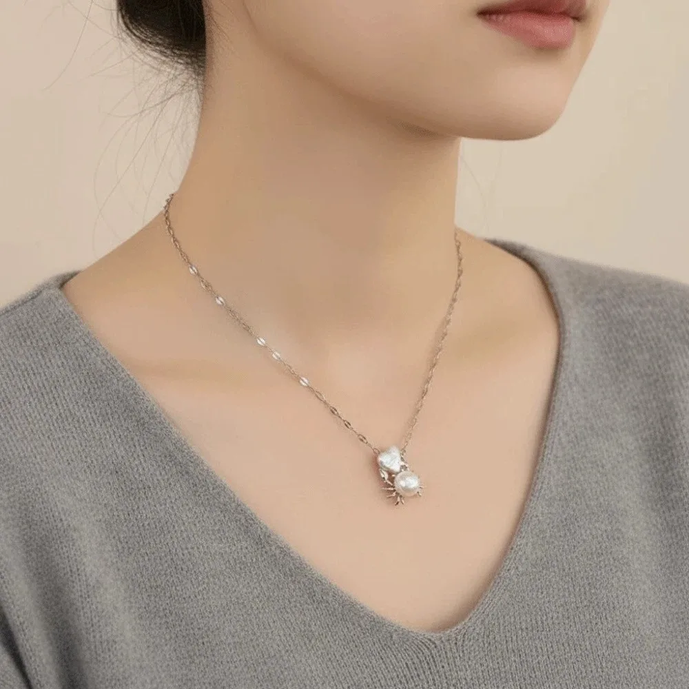 

Personalized Ocean Style Pearl Crab Shape Necklace Rhinestone Alloy Heart Necklace Brass Mini Star Collarbone Chain Neck Pendant