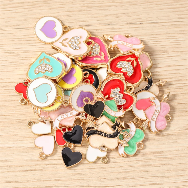 10 Stück niedliche, gemischte, bunte Emaille-Liebesherz-Anhänger für die Herstellung von Halsketten, Ohrringen, Armbändern, DIY-Bastelarbeiten, Schmuckzubehör – Detail 3