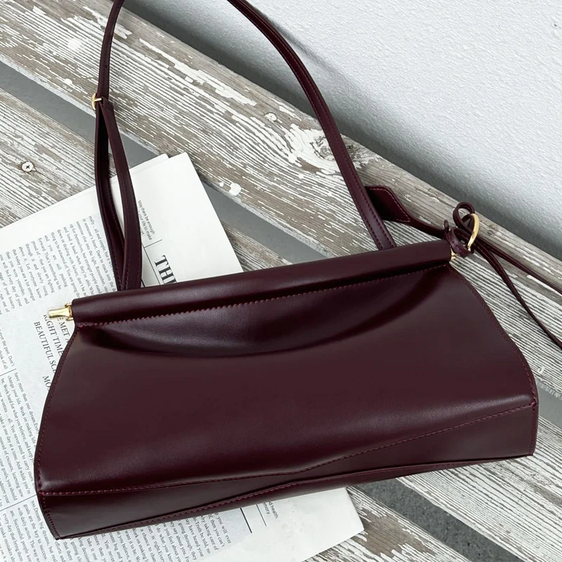 أحرف مخصصة مخصصة مجانية حقائب مقطع جلدية أصلية للنساء حقائب مصممة فاخرة ومحافظ 2025 جديدة في حقيبة كتف طبيعية صغيرة تحت الجلد جودة عالية ًالشحن مجانا وصول الشحن السريع #4
