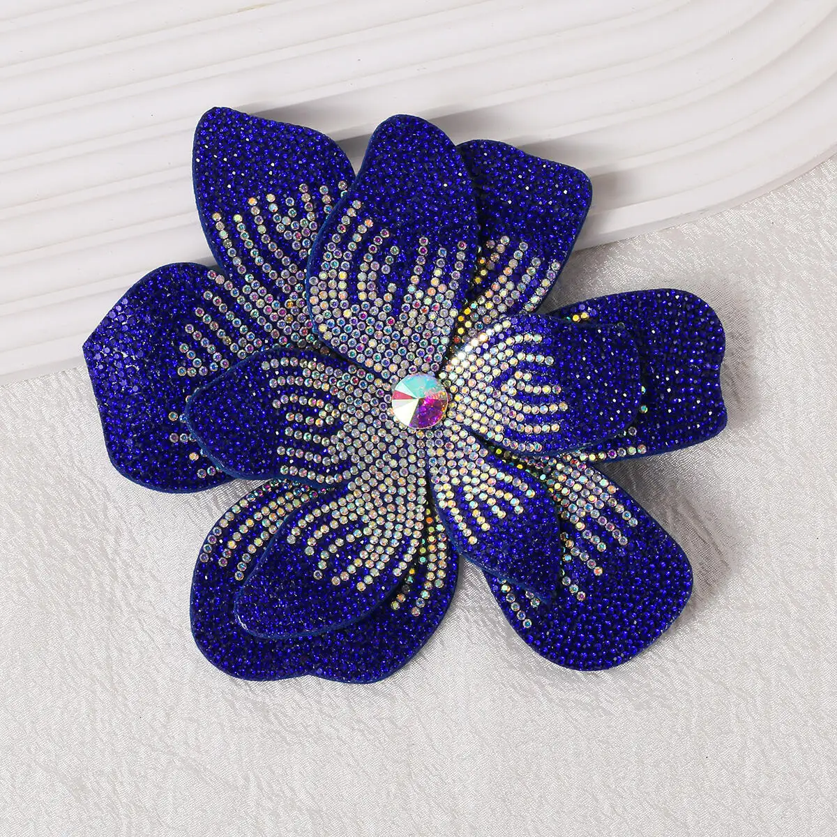 1 Stück Dreidimensionale Strass-Blumenapplikation Funkelnde DIY-Bastelzubehör Glitzernde Aufnäh-Applikation zur Verzierung – Detail 10