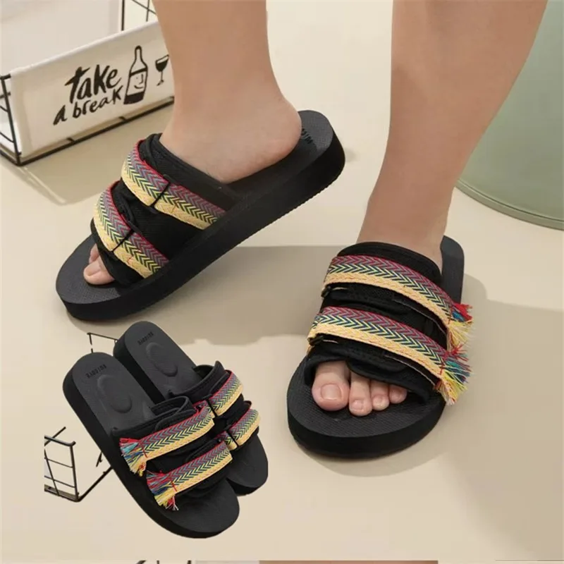 Hommes pantoufles décontractées mode intérieur extérieur plage femmes sandales blanches augmenter la hauteur bout rond antidérapant unisexe Zapatos Hombre