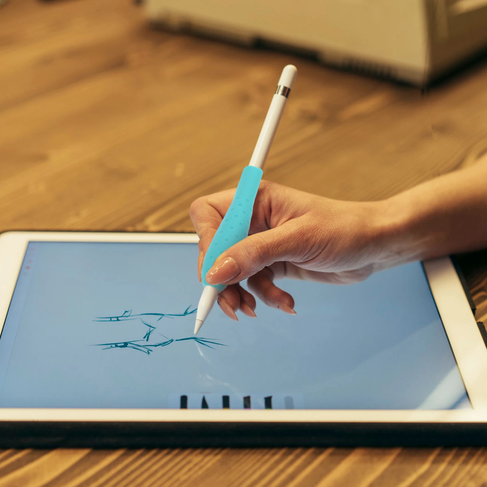 

4pcs Ergonomic Silicone Stylus Grip Holder Non-Slip Comfortable Pencil Sleeve For Writing Drawing Compatible With Apple Pencil