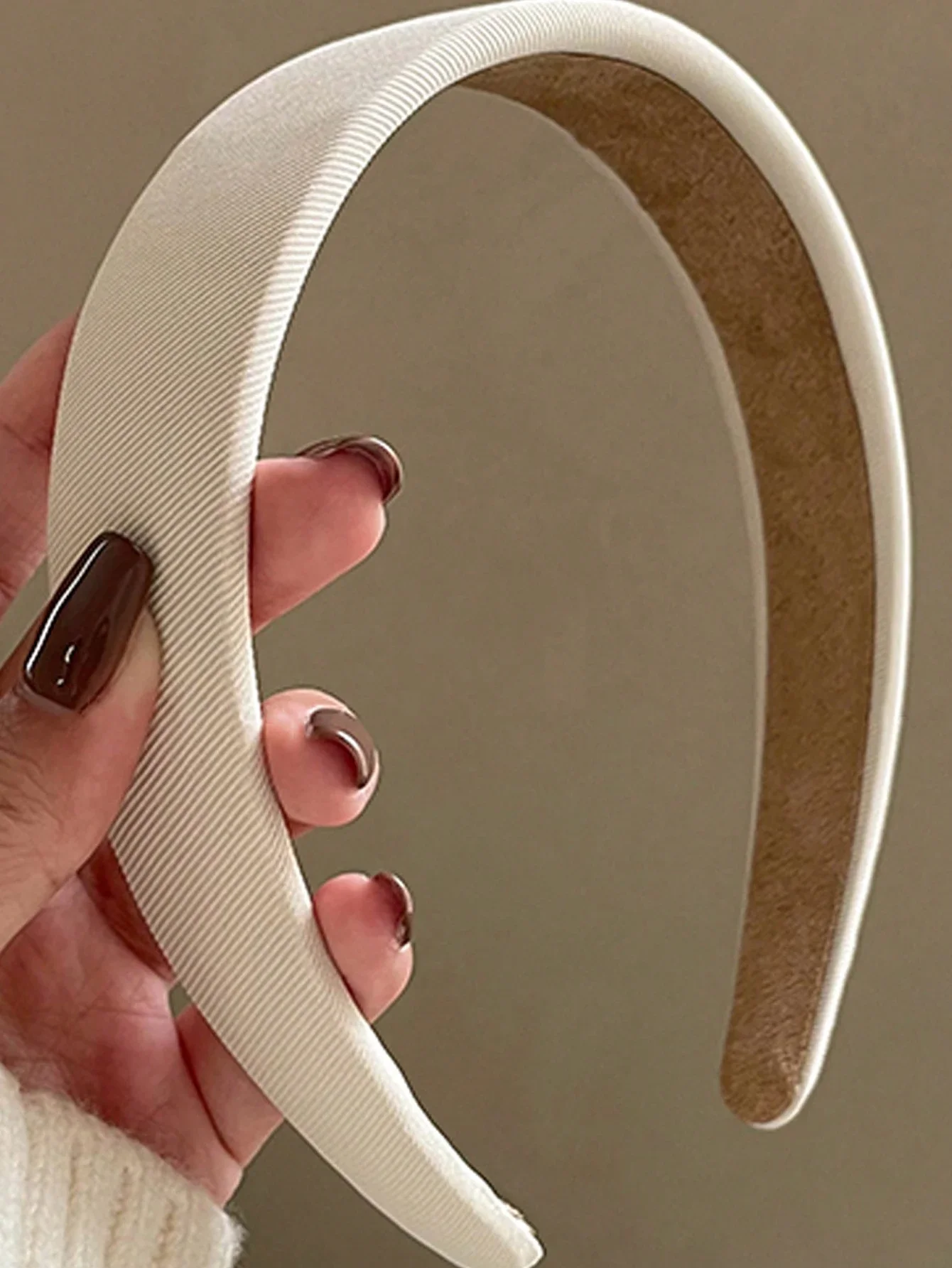 

1pc White Bohemian Style High Headband With Sponge, Fashionable And Simple Headwear Suitable For Daily Life, Bathing, Makeup