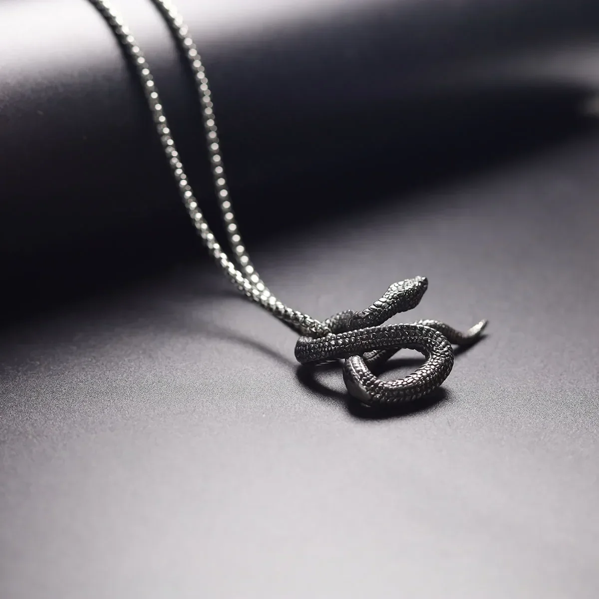 New Ladies Snake Necklace  Animal Design Pendant  Statement Simple Style Fashion Women Birthday Jewelry