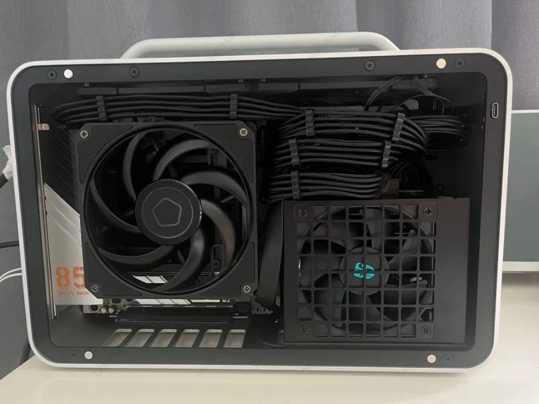 SF3 CNC Aluminum Alloy Portable Handheld ITX Chassis, A4 Structure Mesh Air Cooling Mini Desktop Computer Case