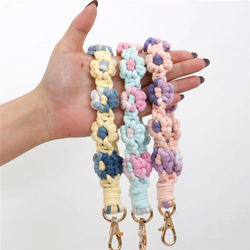 Daisy Flower Key Chain Explosive Style High-End Diy Hand-Woven Wrist Key Ring Bohemian Style Ins Bag Pendant Car Keychain