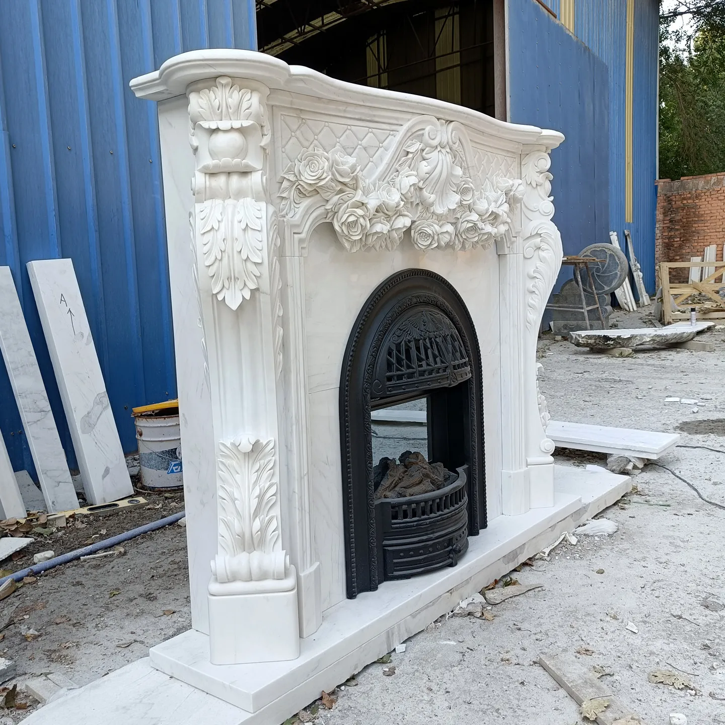 Natural stone marble fireplace French European light luxury carved fireplace rack Jazz white stone fireplace