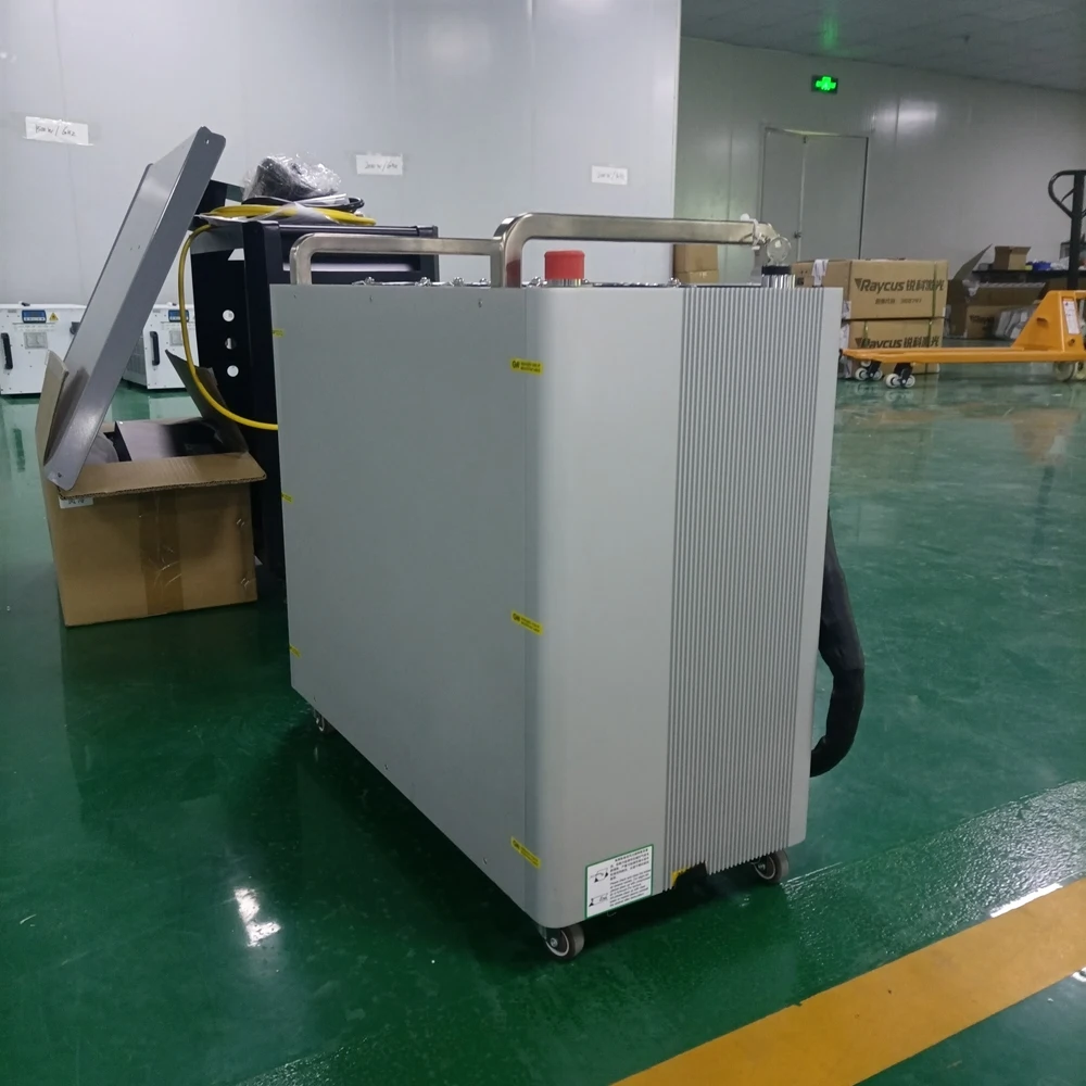 1500W 2000W 3000W Laser Welding Machine  Fiber Laser Welder With Graphite Tube For Aluminium