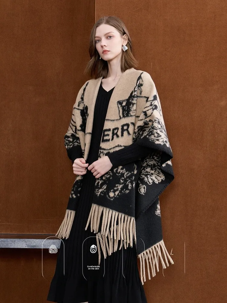 c-de-punto-con-letras-artisticas-de-caballo-de-guerra-ibudu2025-c-de-fibra-de-poliester-con-borlas-abrigo-de-moda-par