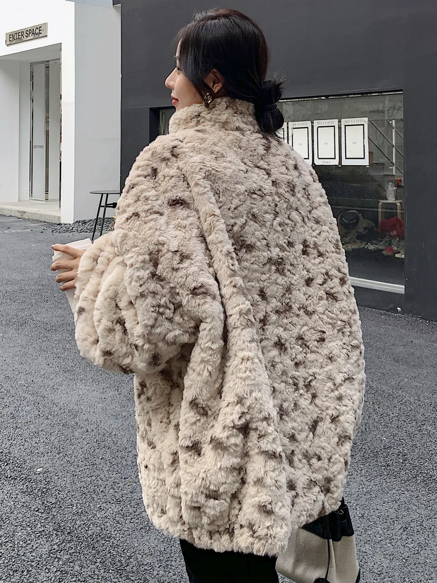 

Faux Fur Coats Woman Womens Natural Oversized Autumn Female Minimalist Warm Windproof Plush Silhouette Elegant Design Distressed