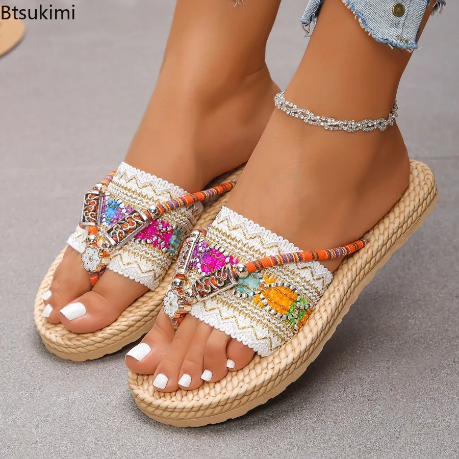 New 2026 Women's Slippers Outdoor Flat Casual Shoes Ladies Bohemian Ethnic Style Sandals Fashion Flip Flops Beach Slippers Femme