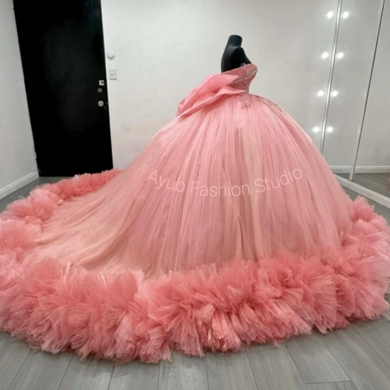 فساتين Quinceanera الوردية اللامعة قبالة الكتف زين الديكور كريستال القوس المتدرج تول مشد حفلة عيد ميلاد الحلو 16 فستان #4